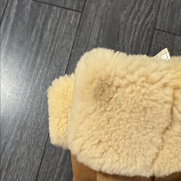 UGG  Tan Suede Shearling-Lined Boots 9 - Picture 10 of 10